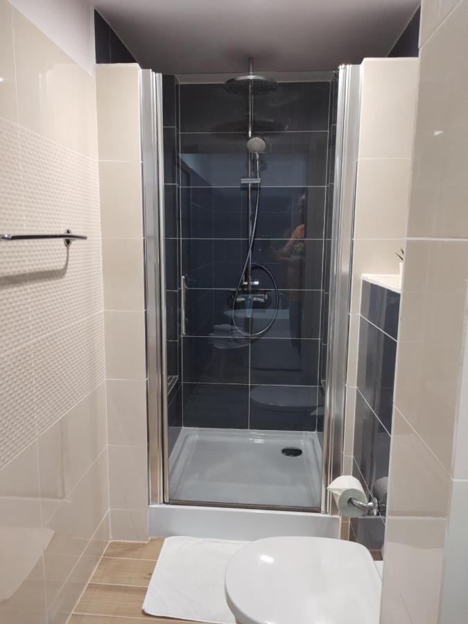 Wenie Apartment By Easyבוקרשט מראה חיצוני תמונה